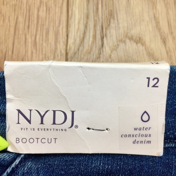 NYDJ Barbara Bootcut Jeans in Meloy Wash - Picture 12 of 15